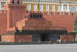 23. Мавзолей и некрополь